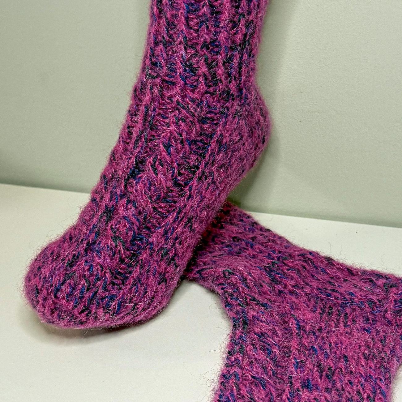 Braided cable socks, deep magenta, photo 4